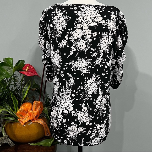 Adrienne Vittadini Medium Top - Picture 6 of 11